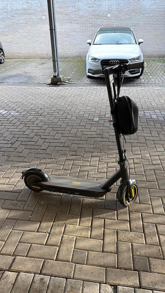 Ninebot step, Ophalen of Verzenden, Zo goed als nieuw, Elektrische step (E-scooter)