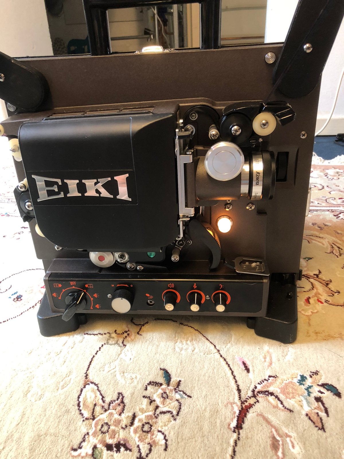 16mm projector EIKI, Ophalen, 16mm film