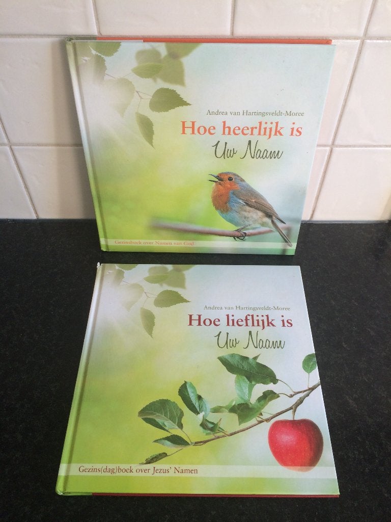 2 x Andrea van Hartingsveldt boeken Hoe heerlijk is Uw Naam, Ophalen of Verzenden, Zo goed als nieuw, Andrea van Hartingsveldt