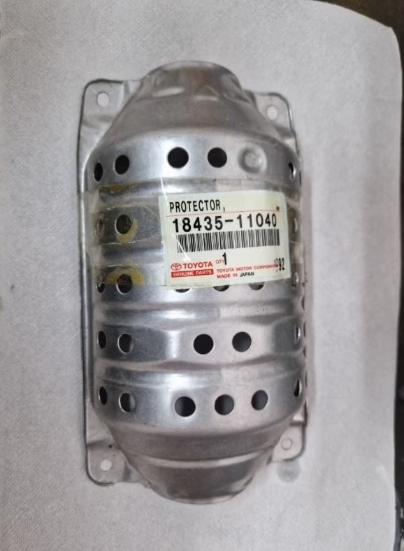 Toyota starlet 96-99 hitteschild voor katalysator, Ophalen of Verzenden, Nieuw, Toyota