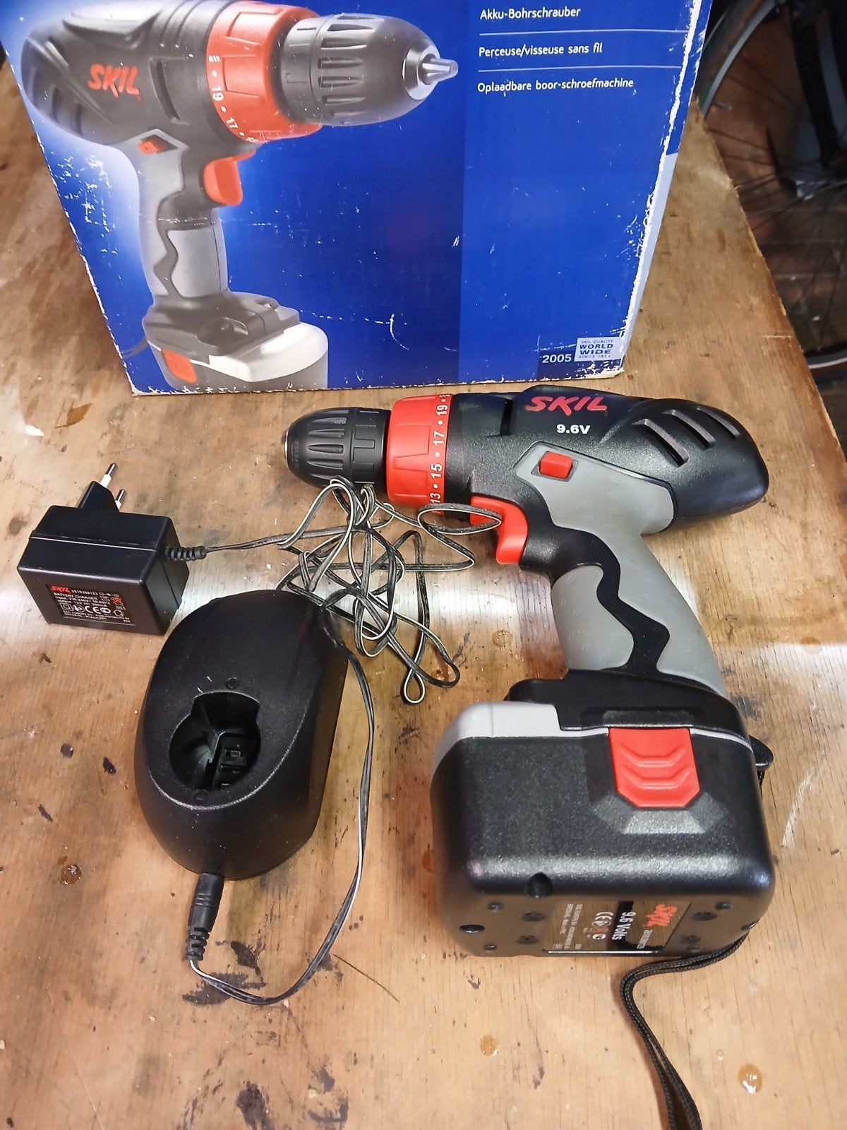 Skil 9.6V Accuboormachine met Oplader - Zo goed als nieuw, Ophalen, Zo goed als nieuw, Minder dan 400 watt, Boor- en Schroefmachine