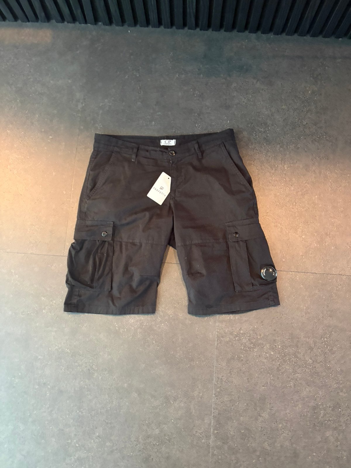 Cp company short plus kaartjes, Kleding | Heren, Ophalen of Verzenden, Nieuw, Maat 48/50 (M), Zwart