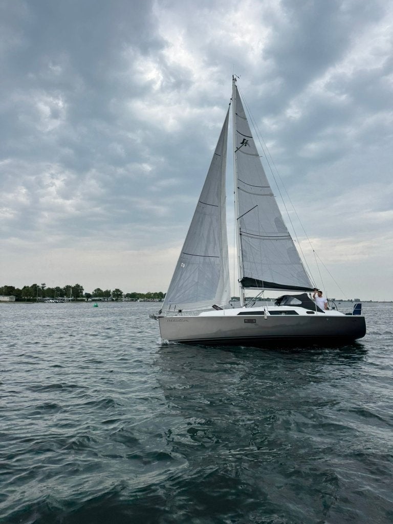 Hanse 320 – Zeer compleet & vaarklaar – Nieuwe North Sails, Watersport en Boten, 3 m, 10 m, 1.90 meter, Tourjacht of cruiser
