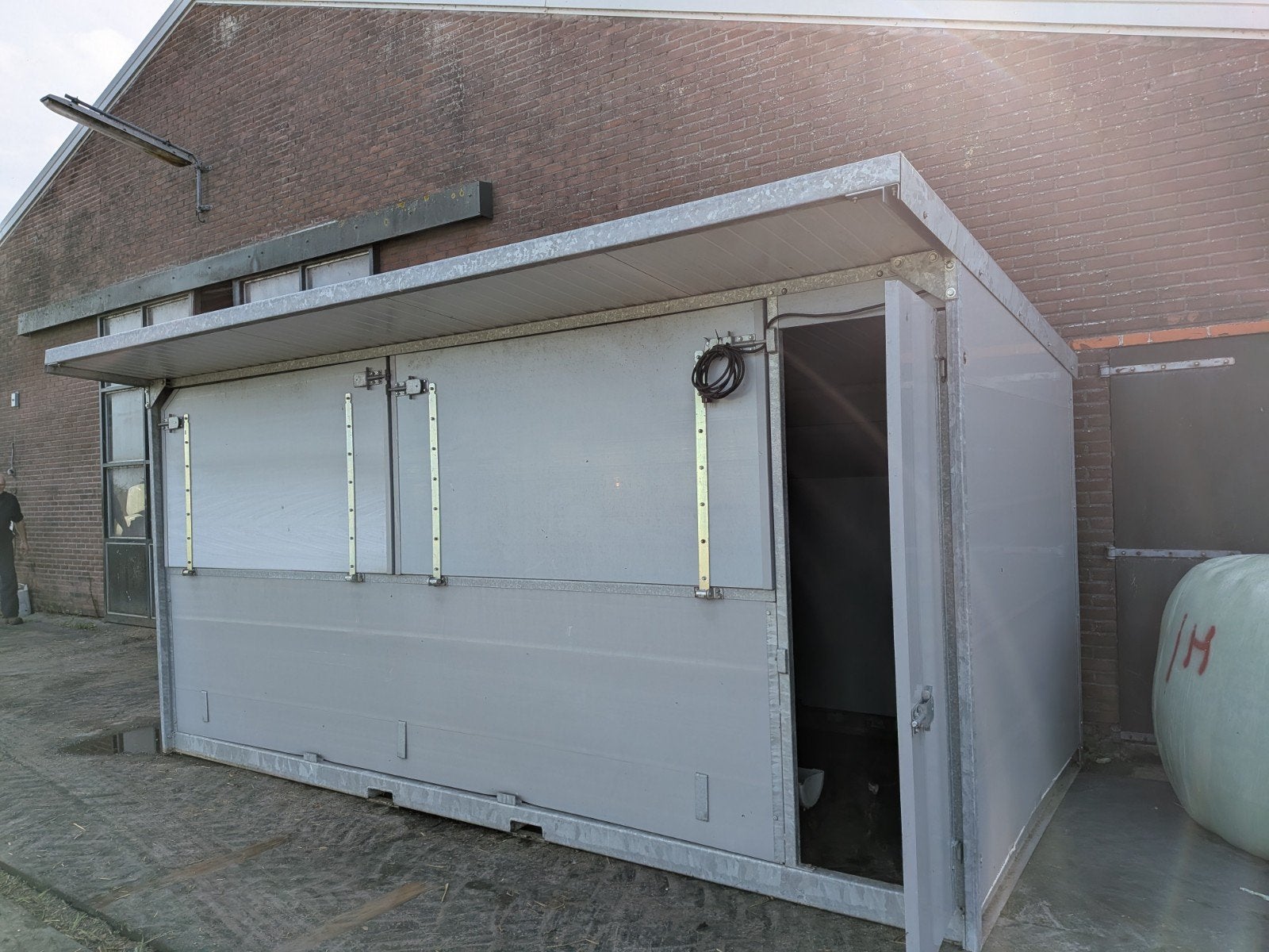 Te koop hok voor dieren of opslag, Stalling
