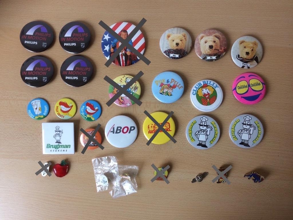 diverse buttons, speldjes en pins, Verzamelen, Speldjes, Pins en Buttons, Zo goed als nieuw, Overige onderwerpen, Ophalen of Verzenden