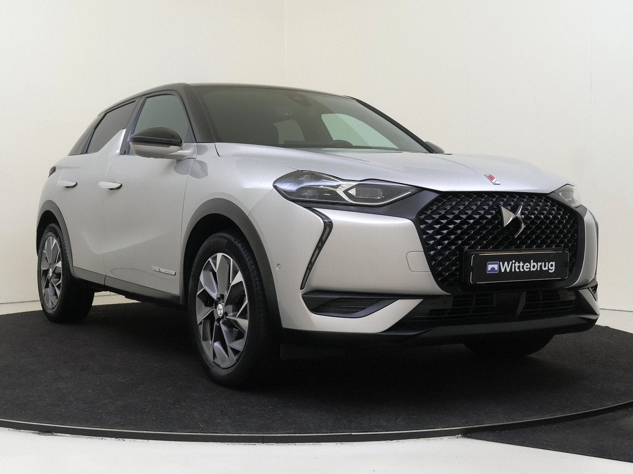 DS DS 3 Crossback 1.2 PureTech Performance Line+ Automaat, Auto's, Gebruikt, Stoelverwarming, 1199 cc, Origineel Nederlands