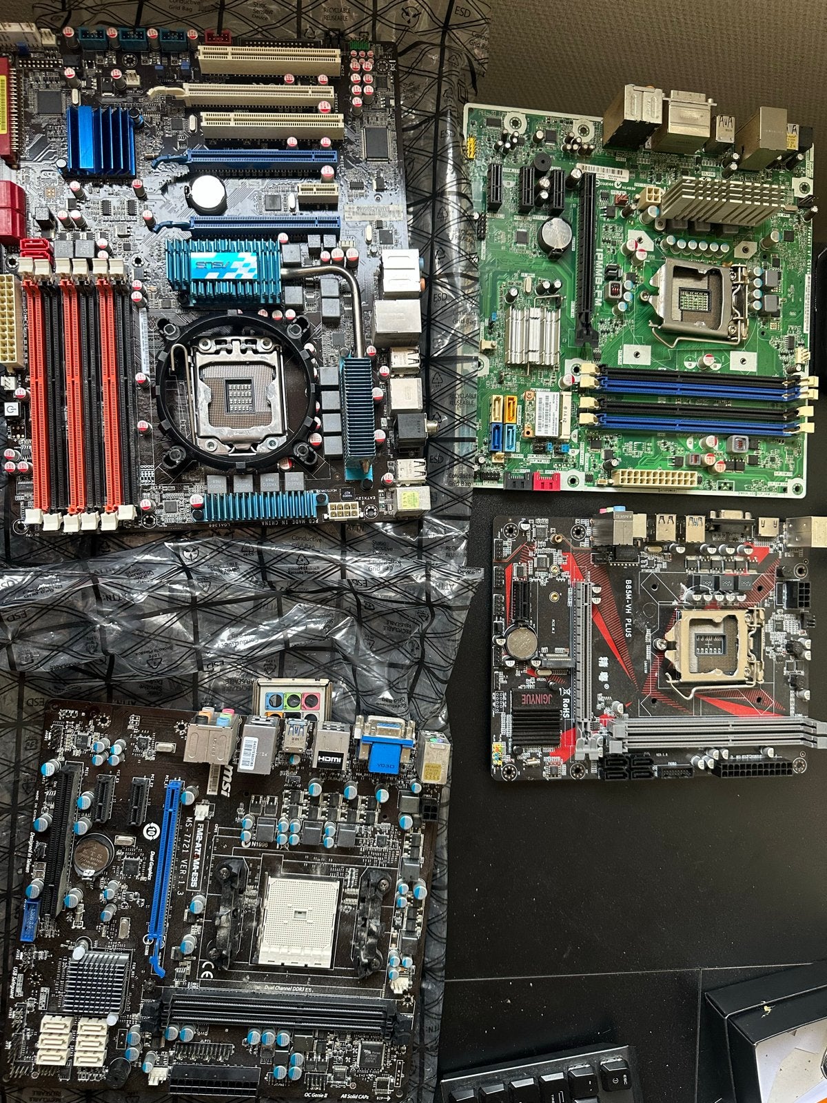 4 Moederborden voor de computer - Diverse modellen, Ophalen of Verzenden, Gebruikt, Intel, DDR3