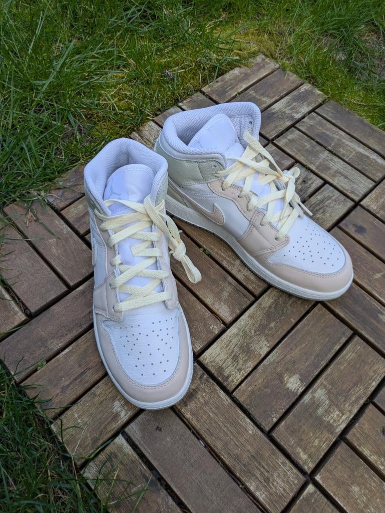 Jordan 1 MID | maat 40 | US 7Y, Nike Air Jordan, Nieuw, Ophalen of Verzenden, Sneakers of Gympen