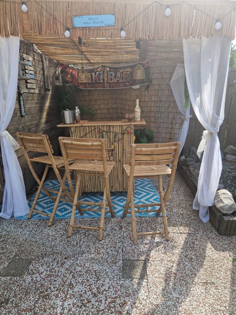 Bamboe Tikibar met 3 inklapbare stoelen, Ophalen, Gebruikt, Inclusief barstoelen