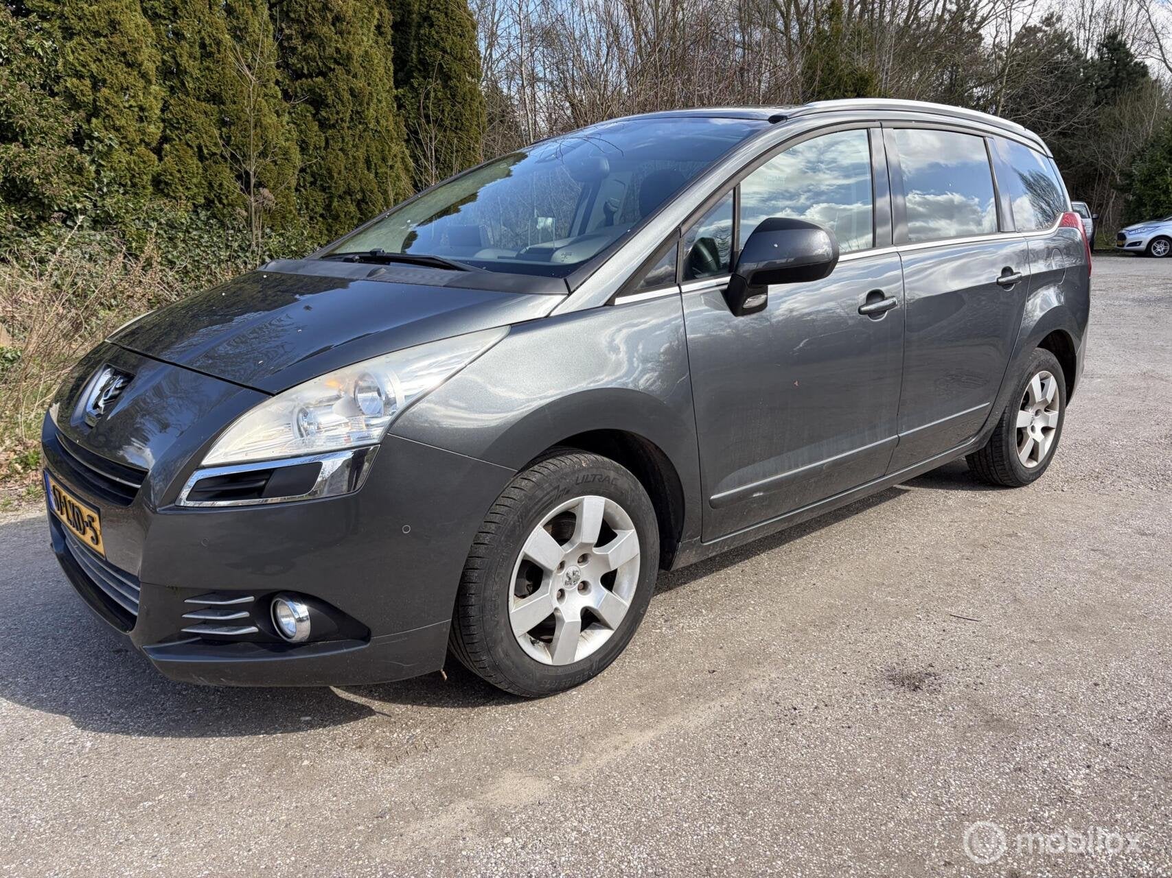 Peugeot 5008 1.6 THP GT 7-Persoons, Motor loopt onregelmatig, Auto's, Voorwielaandrijving, Euro 5, Stof, Gebruikt