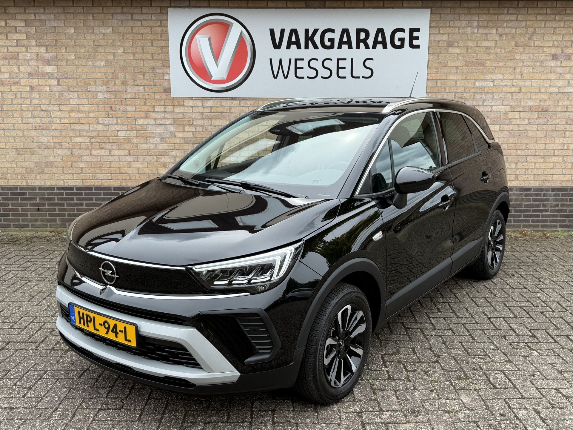 Opel Crossland 1.2 Turbo Elegance | Panoramadak | Dodehoek |, Auto's, Gebruikt, 1199 cc, Zwart, Bedrijf