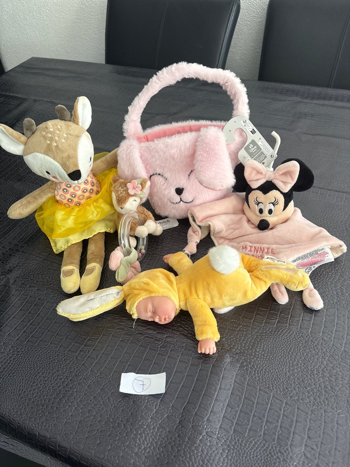 Leuke knuffels en een tasje: hert, vos, Minnie Mouse, baby, Ophalen, Gebruikt, Disney, Hond