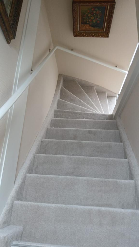 Dichte trap open trap stoffering woonkamer slaapkamers luxe, Crème, 75 m² of meer, Nieuw, Ophalen of Verzenden