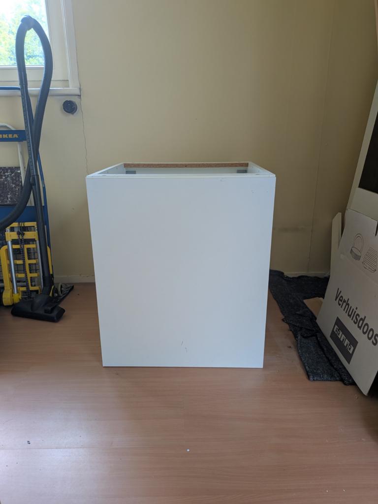 IKEA Keukenkast met pootjes en handgreep, Huis en Inrichting, Ophalen, Gebruikt, Wit, 50 tot 100 cm