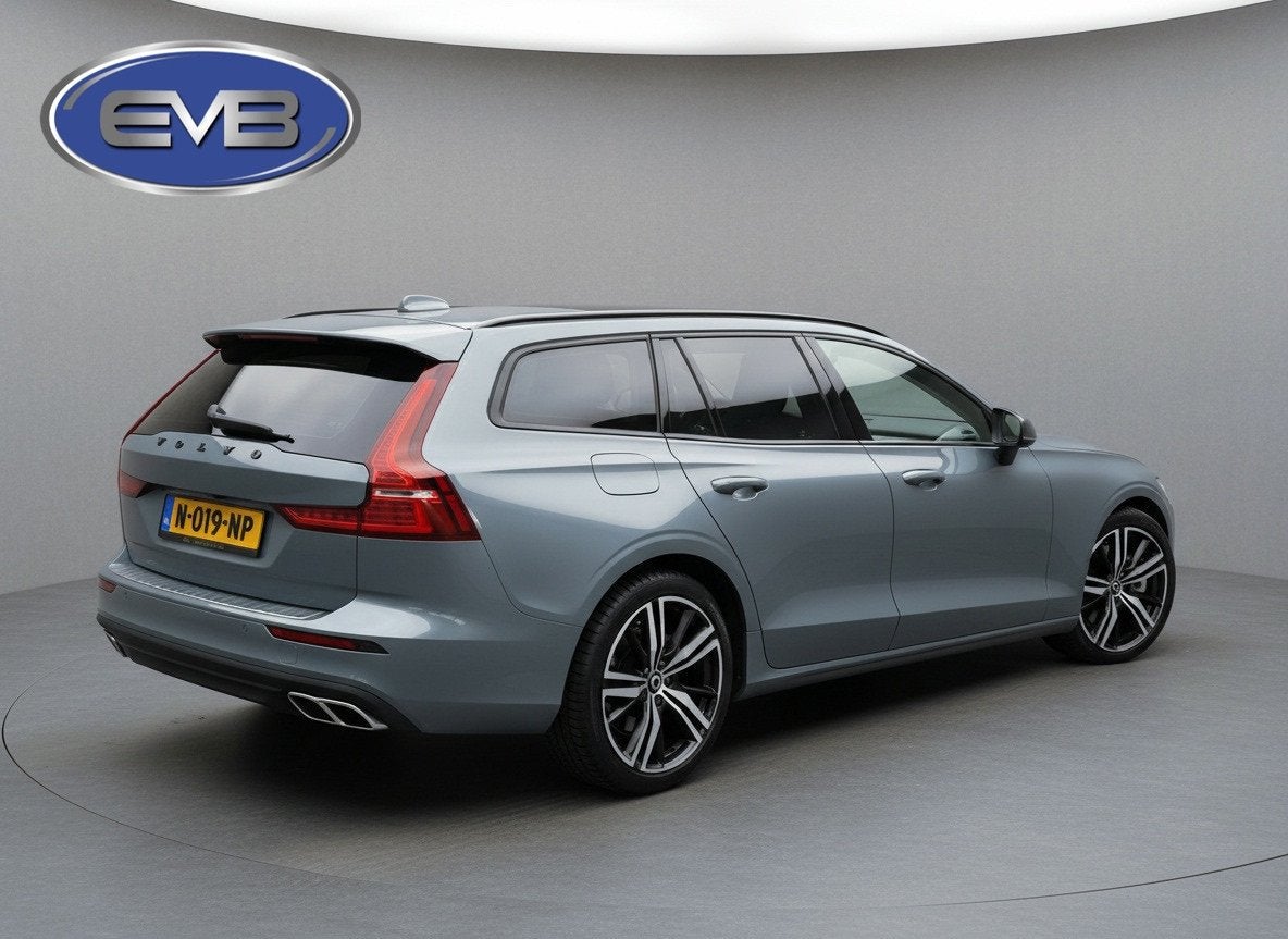 Volvo V60 2.0 B3 Momentum Advantage, leder sportinterieur, a, Auto's, Dealer onderhouden, Euro 6, 4 cilinders, 1969 cc