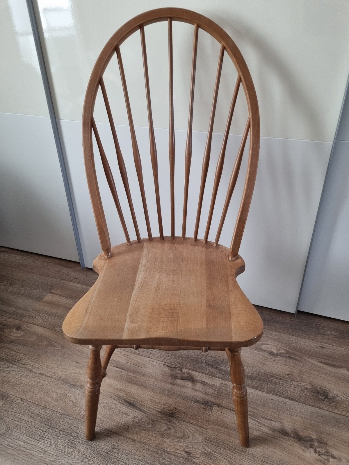 Vintage Windsor houten spijlenstoel, Huis en Inrichting, Ophalen, Gebruikt, Hout, Eén