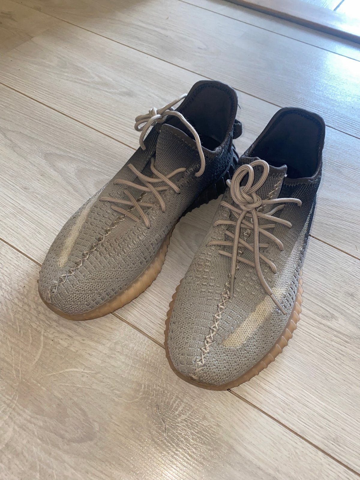 Mooie zgan variant van Yeezy Boost 350 V2 - Maat 41, Kleding | Heren, Schoenen, Ophalen of Verzenden, Gedragen, Sneakers of Gympen