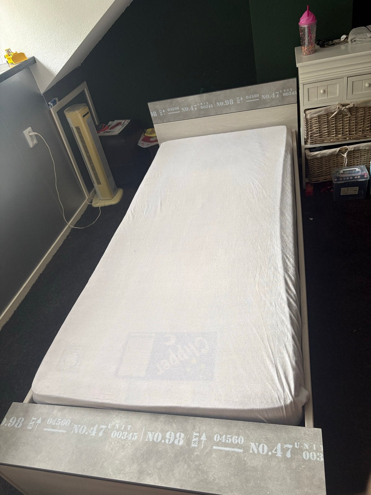 Eenpersoonsbed 90x200 met matras en opbergruimte, Ophalen, Gebruikt, 90 cm, Eenpersoons