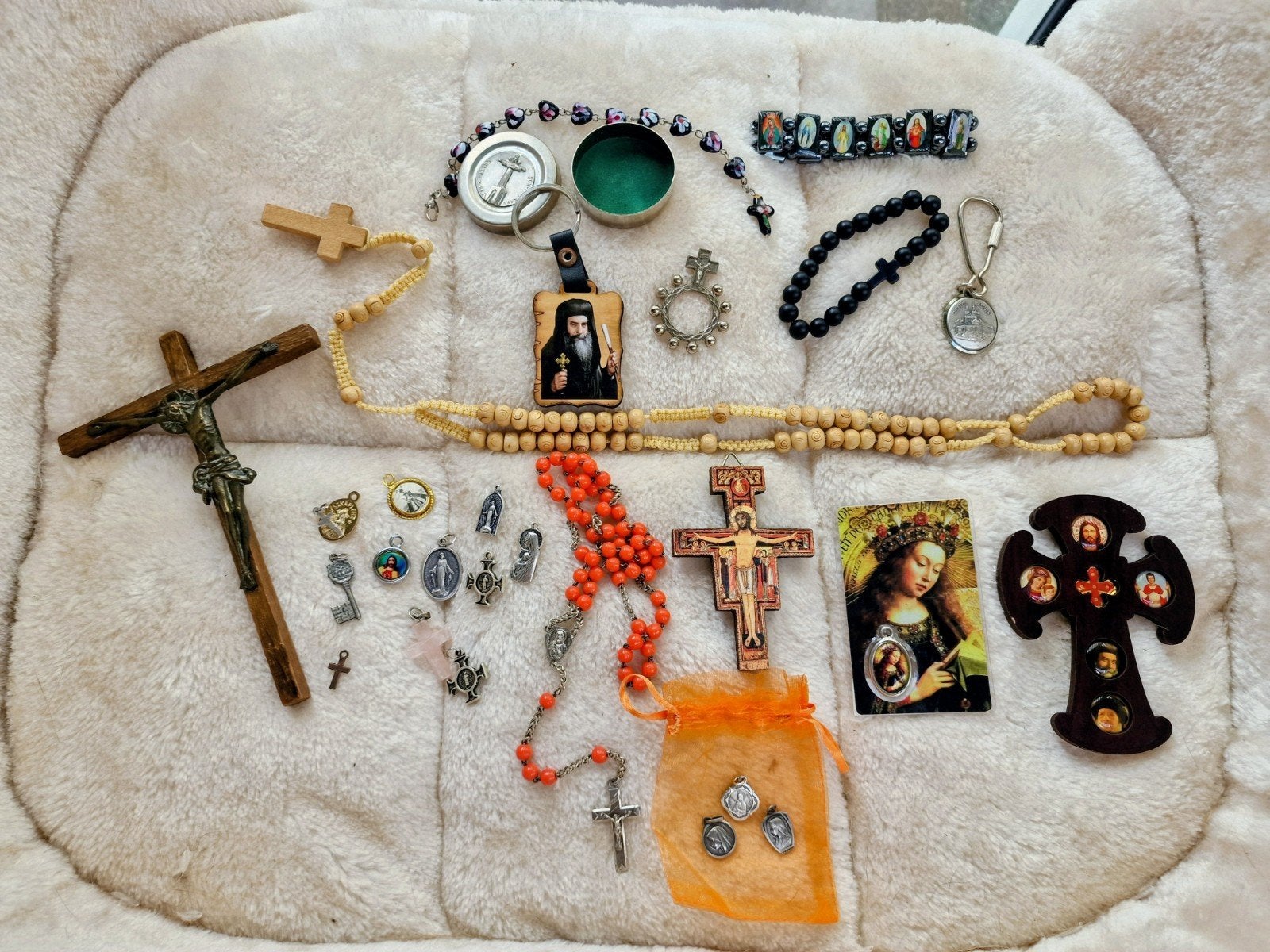 Diverse religieuze artikelen en devotievoorwerpen, Antiek en Kunst, Antiek | Religie, Ophalen of Verzenden