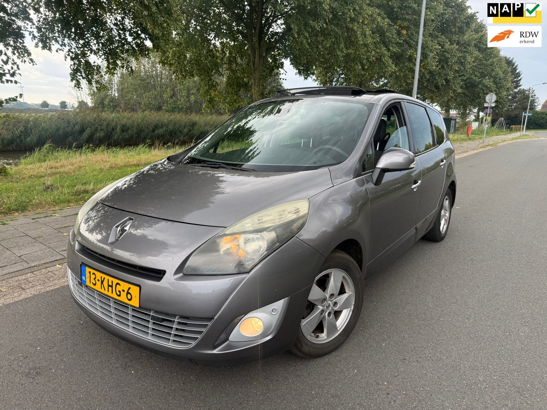 Renault Grand Scénic 2.0 Dynamique AUTOMAAT/START NIET, Auto's, Stof, Gebruikt, Zwart, Origineel Nederlands