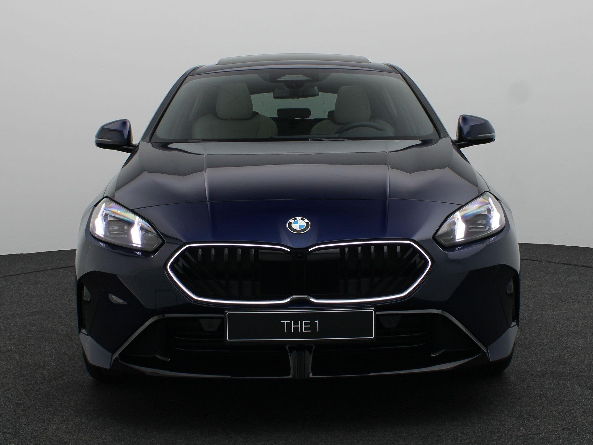 BMW 1-serie 120 High Executive | M Sportpakket Pro | Innovat, Stof, Euro 6, Automatische klimaatregeling, 3 cilinders