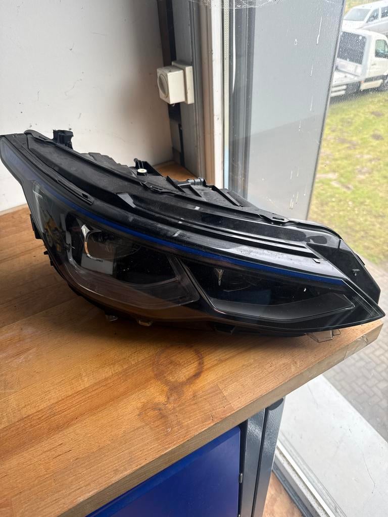 Golf 8 r Beschadigde Koplamp iq light, Ophalen, Gebruikt, Alfa Romeo