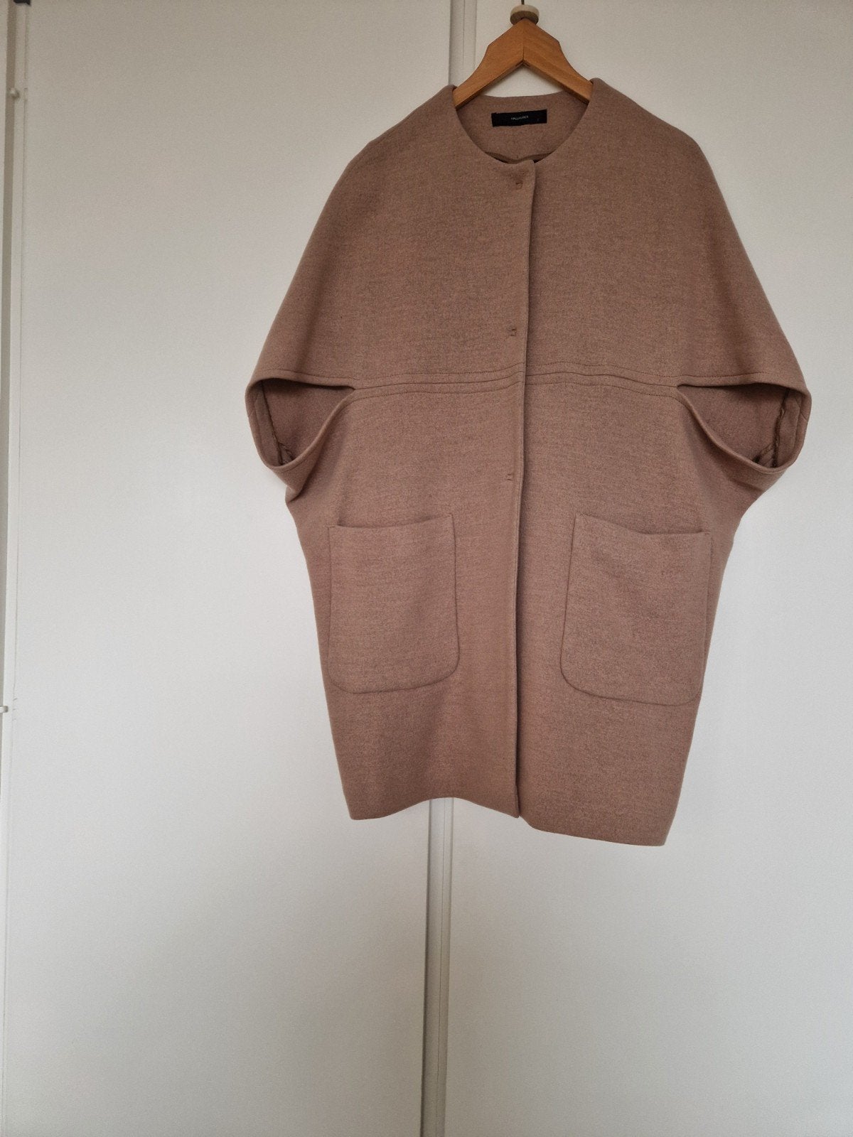 Hallhuber cape jas/poncho maat L, Kleding | Dames, Beige, Maat 42/44 (L), Ophalen of Verzenden, Zo goed als nieuw