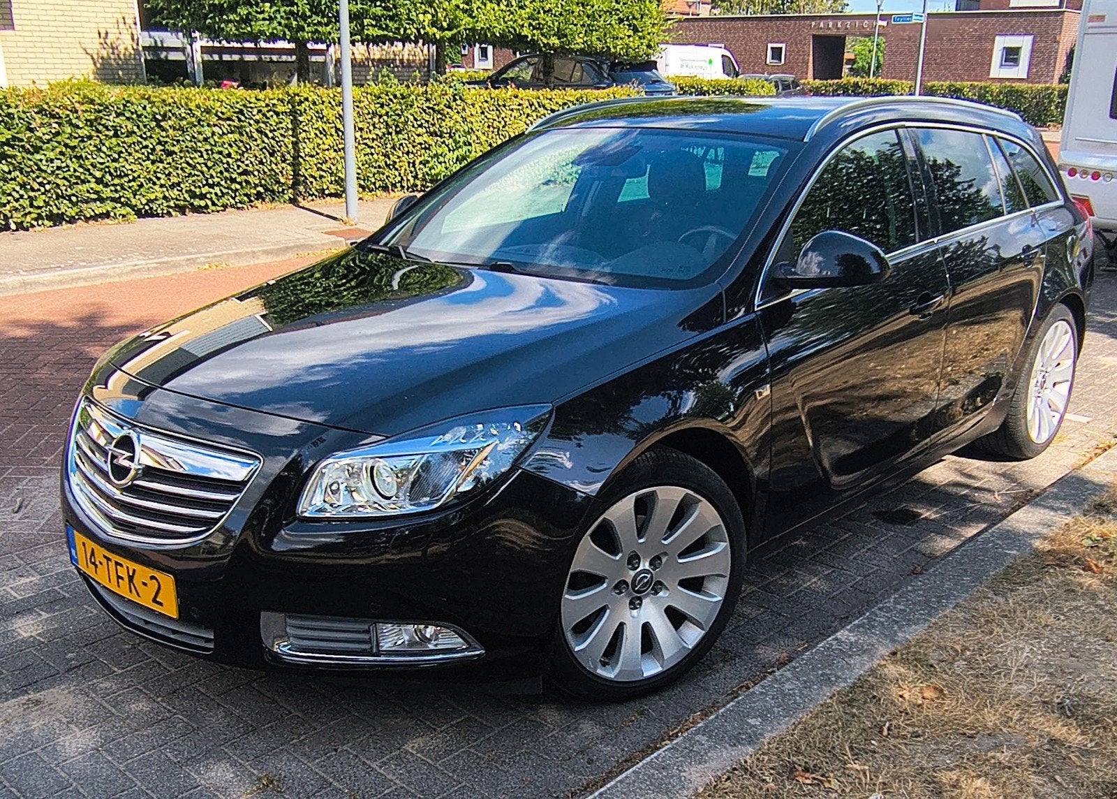 Opel Insignia 1.6 Turbo 132KW Sports Tourer 2012 Zwart, Stof, Xenon verlichting, Euro 6, 4 cilinders