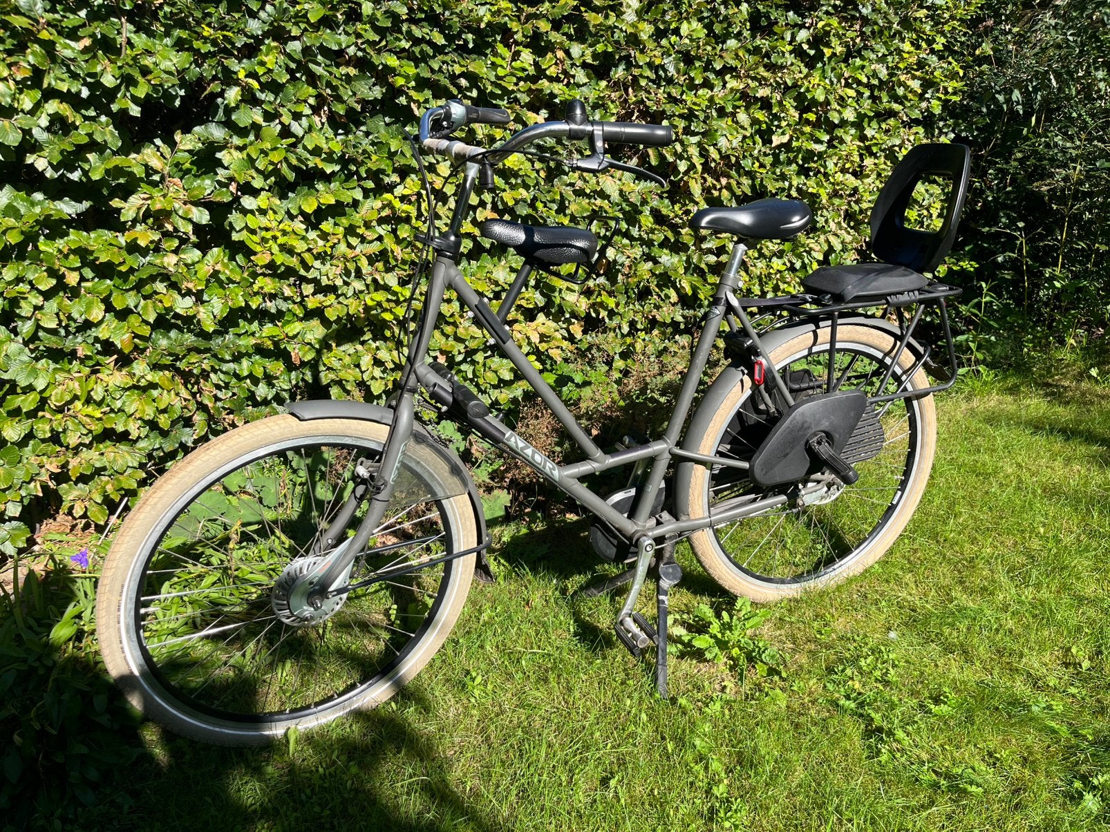 Azor Abdij Ameland fiets met kinderzitjes, 2 zitjes, Gebruikt, Versnellingen, 56 cm of meer