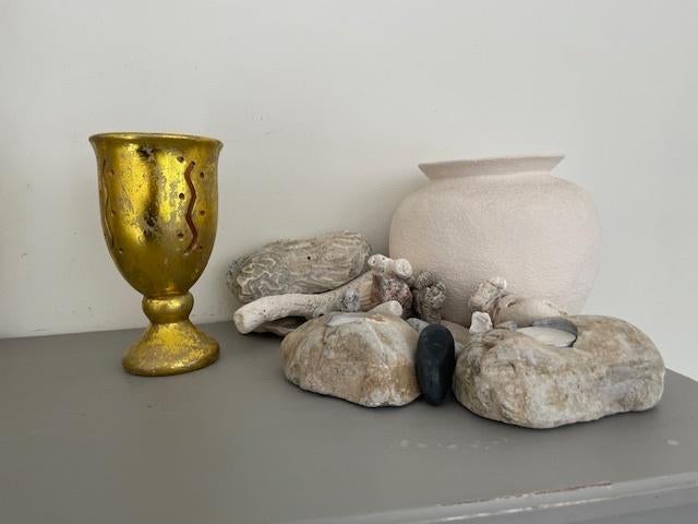 Goud gespoten terracotta vaasje / kelk. Opengewerkt., Ophalen, Overige kleuren, Aardewerk of Porselein, Zo goed als nieuw