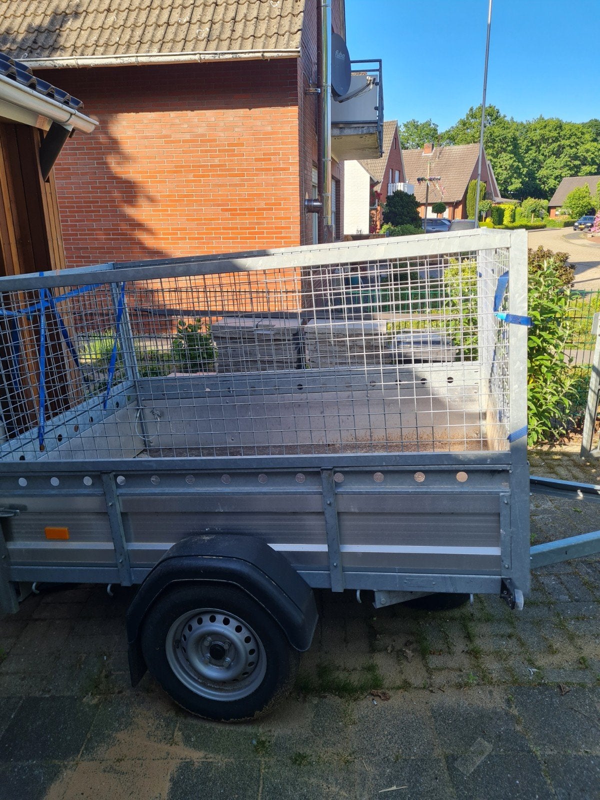 Mooie kleine aanhanger, Ophalen