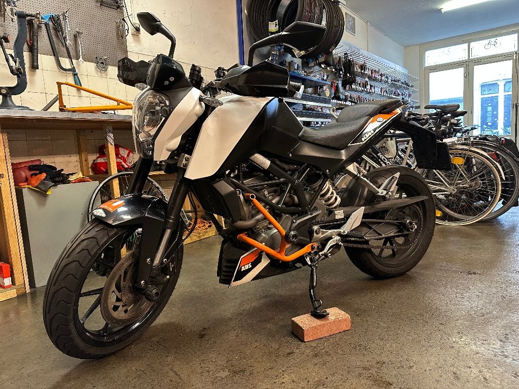 KTM Duke 125 (2013) met ABS, Motoren, Motoren | KTM, Gebruikt, Particulier, 125 cc, 11 kW of minder