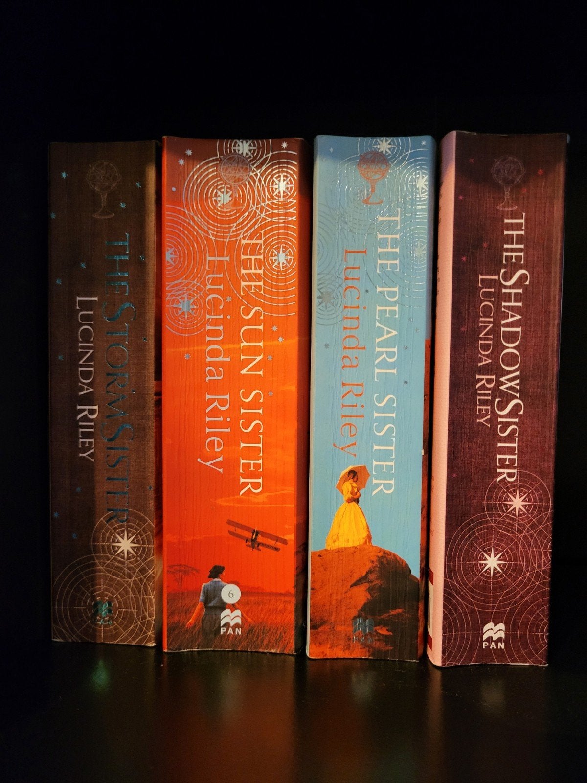 Lucinda Riley - De Zeven Zussen serie (4 boeken), Ophalen of Verzenden, Zo goed als nieuw, Lucinda Riley, Nederland