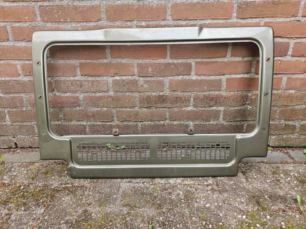 Land Rover Defender front grill omlijsting., Voor, Ophalen of Verzenden, Bumper, Gebruikt