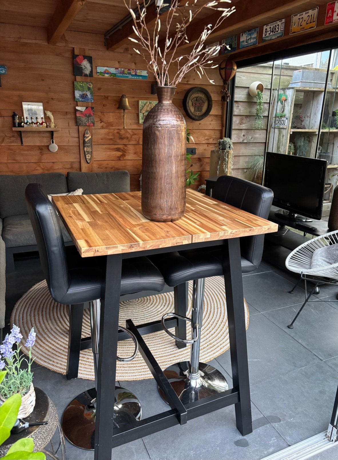 Leuke eettafel / bartafel  Skogsta van Ikea + 2 krukjes, Ophalen, Tot twee personen, 50 tot 100 cm, Zo goed als nieuw