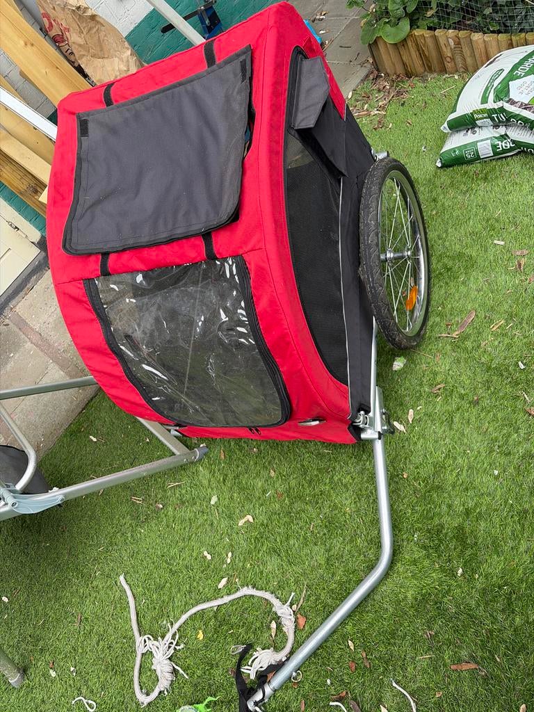 Hondenkar fietsaanhanger rood - tot 15kg, Fietsen en Brommers, Fietsaccessoires | Aanhangers en Karren, Ophalen, Gebruikt, Minder dan 20 kg