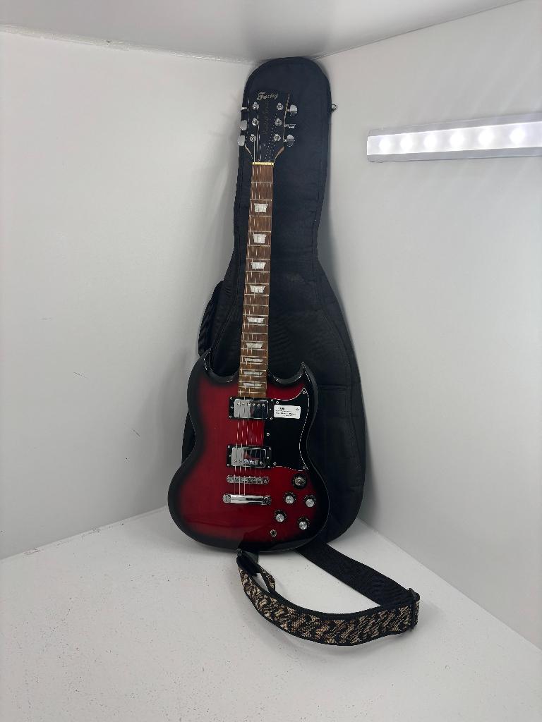Fazley Vintage Series FSG418TB Gitaar | Met hoes |, Dordrecht@usedproducts.nl, Toulonselaan 72, Zo goed als nieuw, Solid body