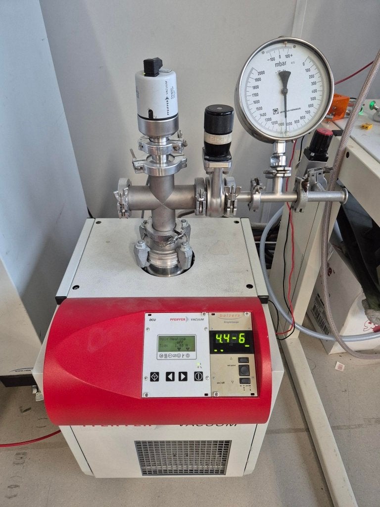 Pfeiffer Vacuum Pump TSH 071 –Hoogvacuümpomp 4,410⁶ mbar, Ophalen