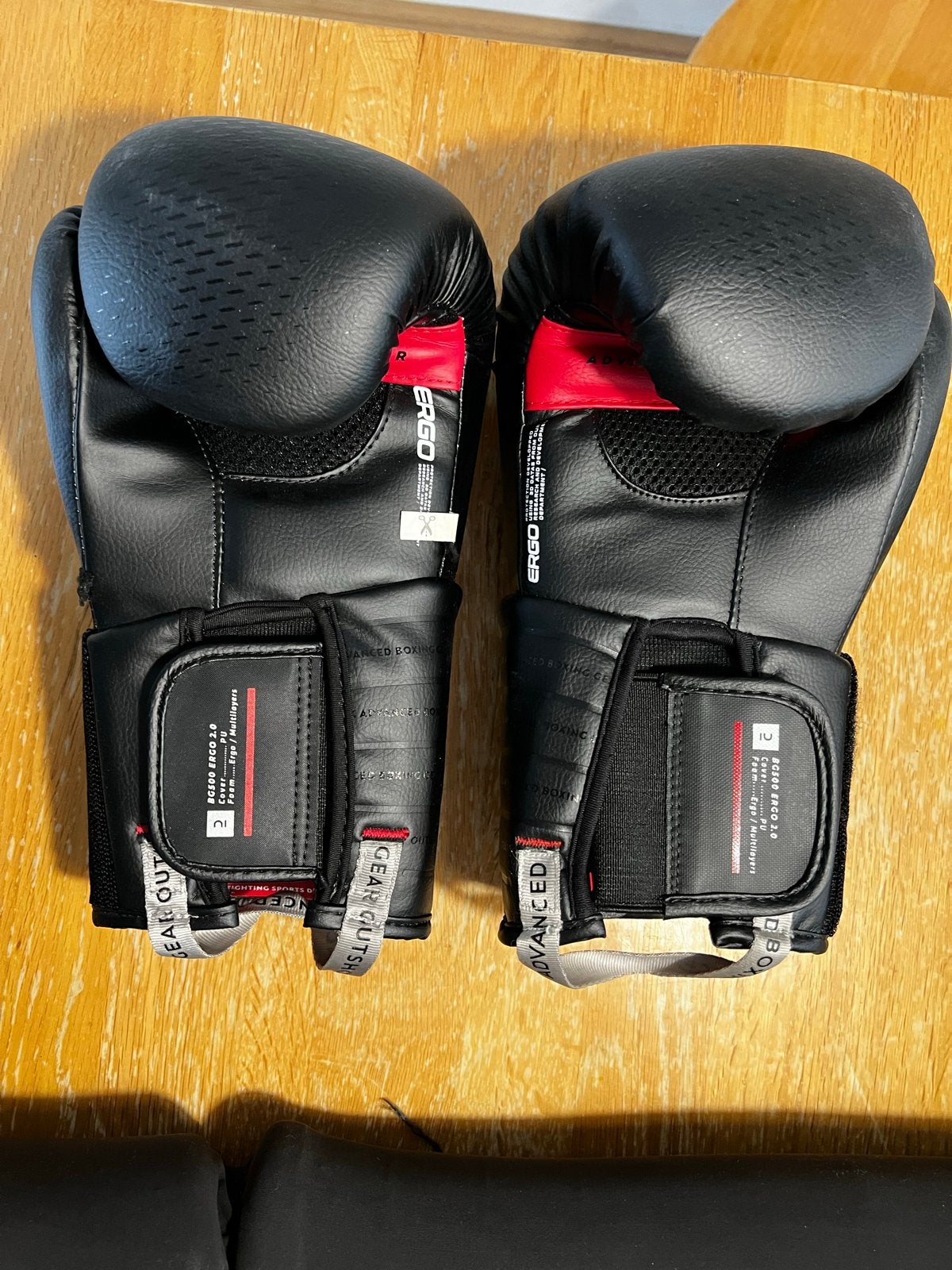 Decathlon Bokshandschoenen en scheenbeschermers (maat L), Sport en Fitness, Vechtsporten en Zelfverdediging, Ophalen, Overige