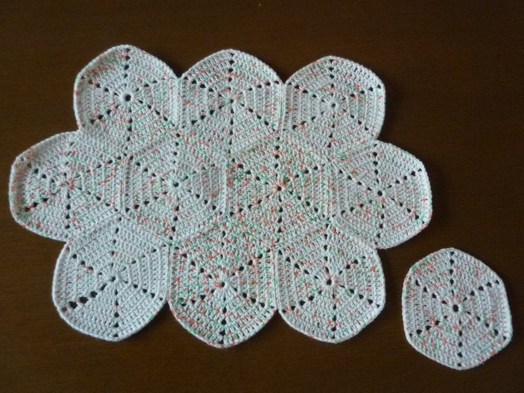 gehaakte placemat plus onderzetter, Hobby en Vrije tijd, Ophalen of Verzenden, Nieuw, Haken, Overige typen