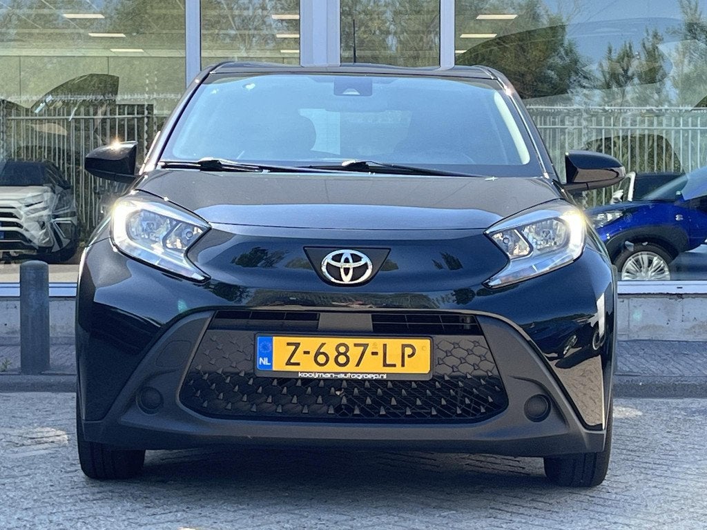 Toyota Aygo X 1.0 VVT-i MT Play SLECHTS 32.705KM, APPLE CARP, Auto's, Toyota, Gebruikt, 920 kg, 4 stoelen, Zwart