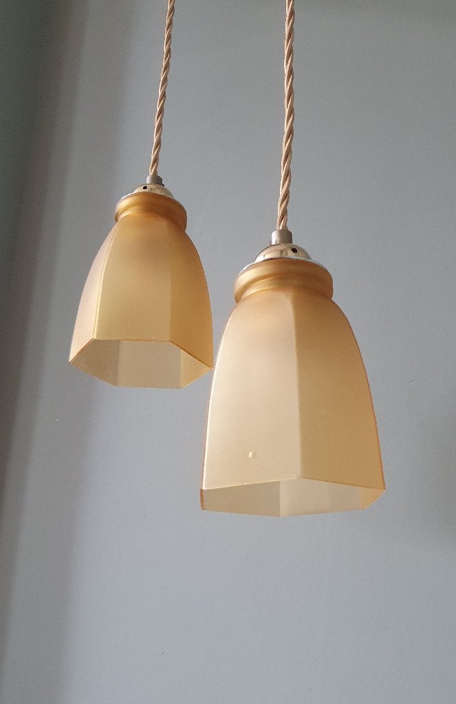 Set Vintage Franse Gele Hanglampen Van Gekleurd Glas., Gebruikt, Vintage, mid century, frans, floraal, antiek, Glas, E27 (groot)