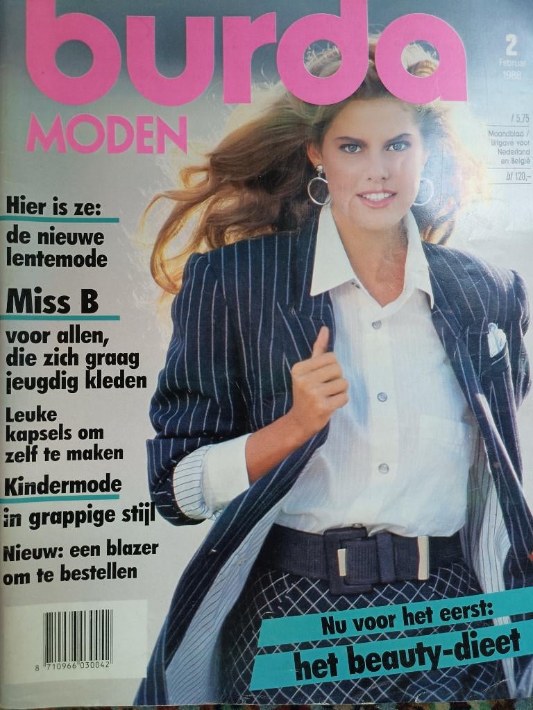 Burda februari 1988 vintage mode naaien patronen, Hobby en Vrije tijd, Kledingpatronen, Ophalen of Verzenden, Zo goed als nieuw