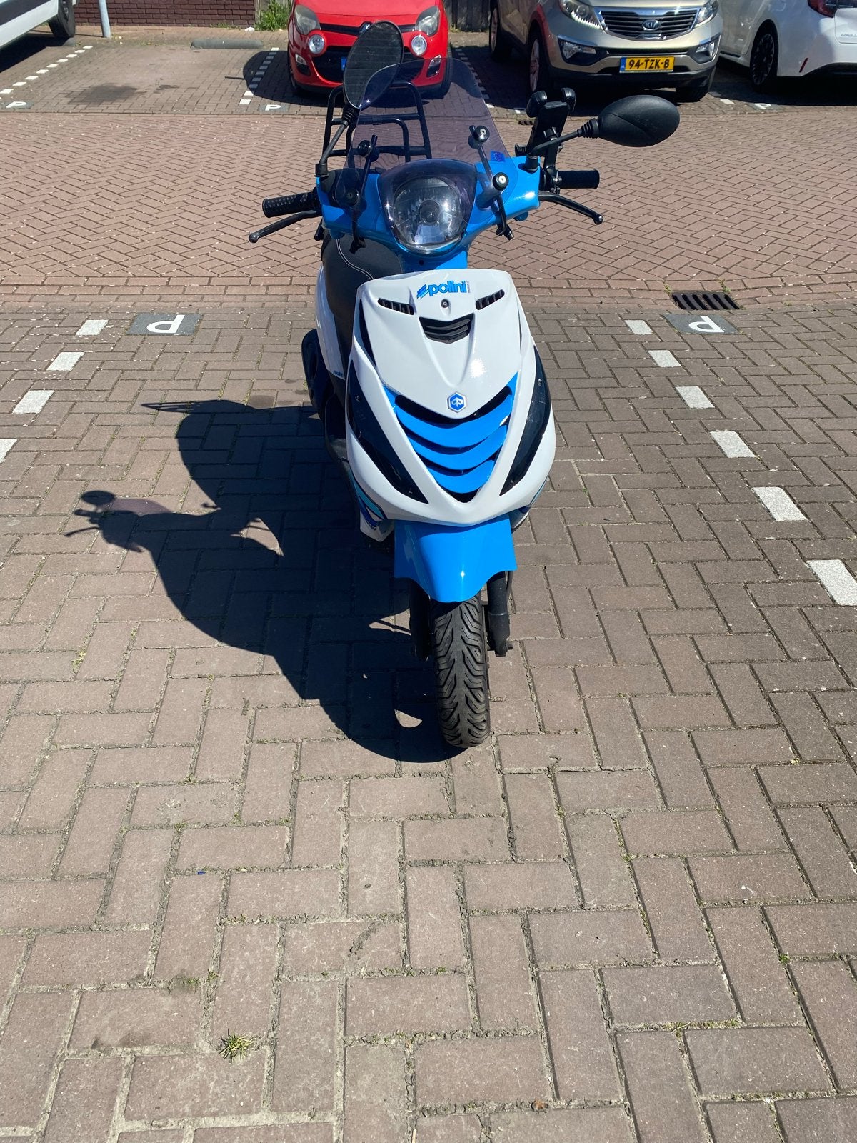 Piaggio Zip Scooter - Wit/Blauw - Goede Staat, Fietsen en Brommers, Scooters | Piaggio, Gebruikt, Zip, Maximaal 45 km/u, Benzine