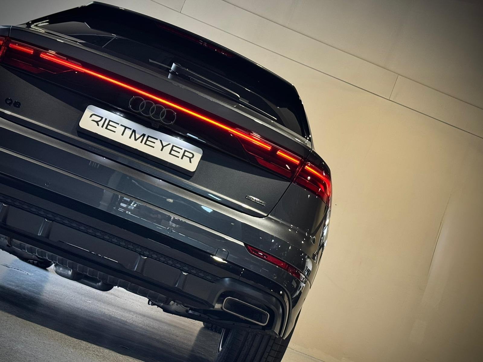 Audi Q8 55 TFSI e quattro Pro Line S |Pano |Softcolse |Lucht, Auto's, Audi, Automaat, 12 maanden, Gebruikt, Q8