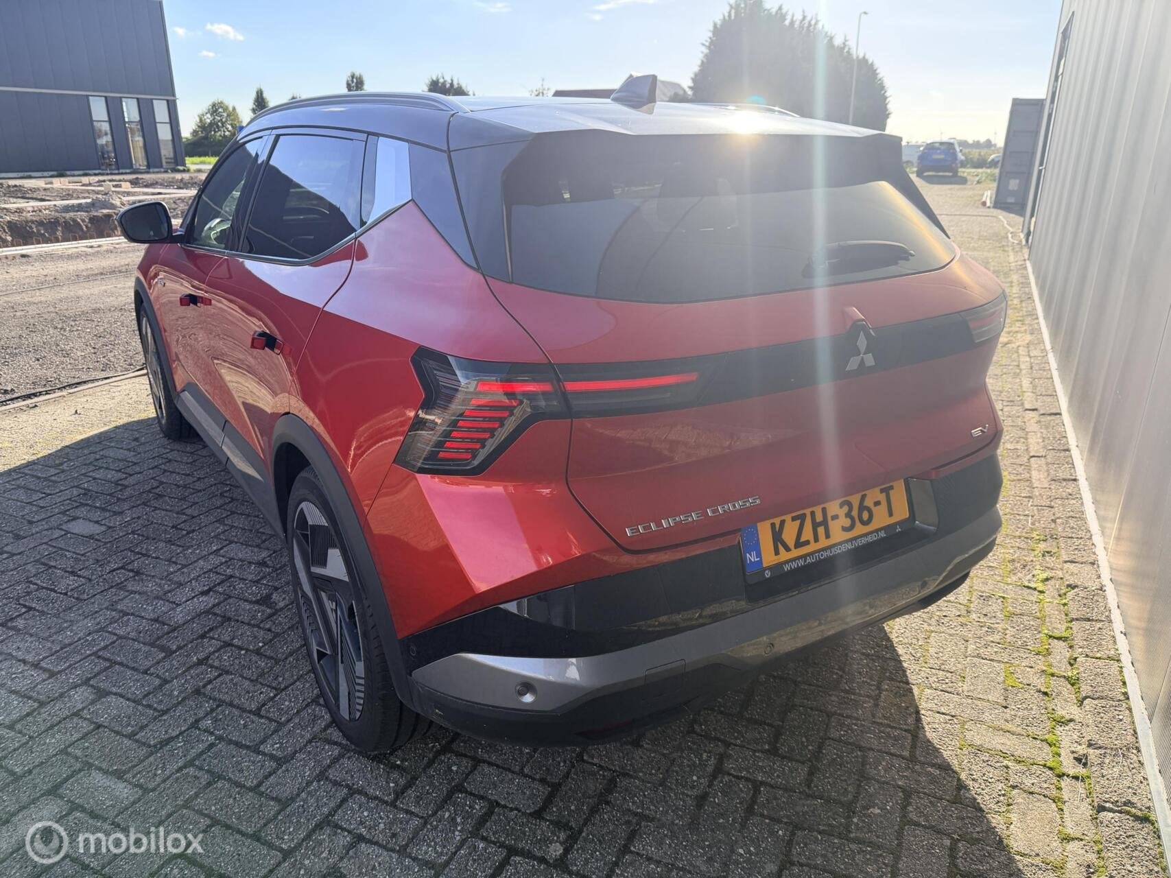 Mitsubishi Eclipse Cross Intense+ 87 kWh, Auto's, 12 maanden, Stof, Zwart, 1801 kg