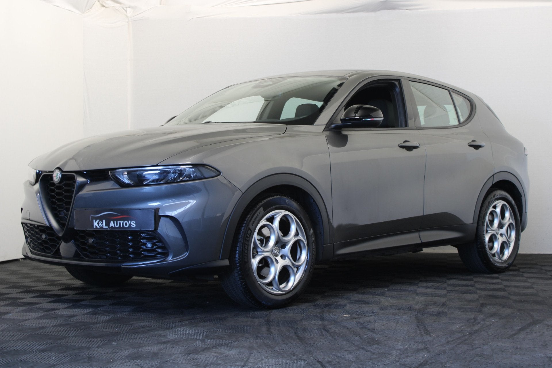 Alfa Romeo Tonale 1.5T Hybrid Sprint (bj 2023, automaat), Auto's, Stof, 4 cilinders, 700 kg, Bedrijf