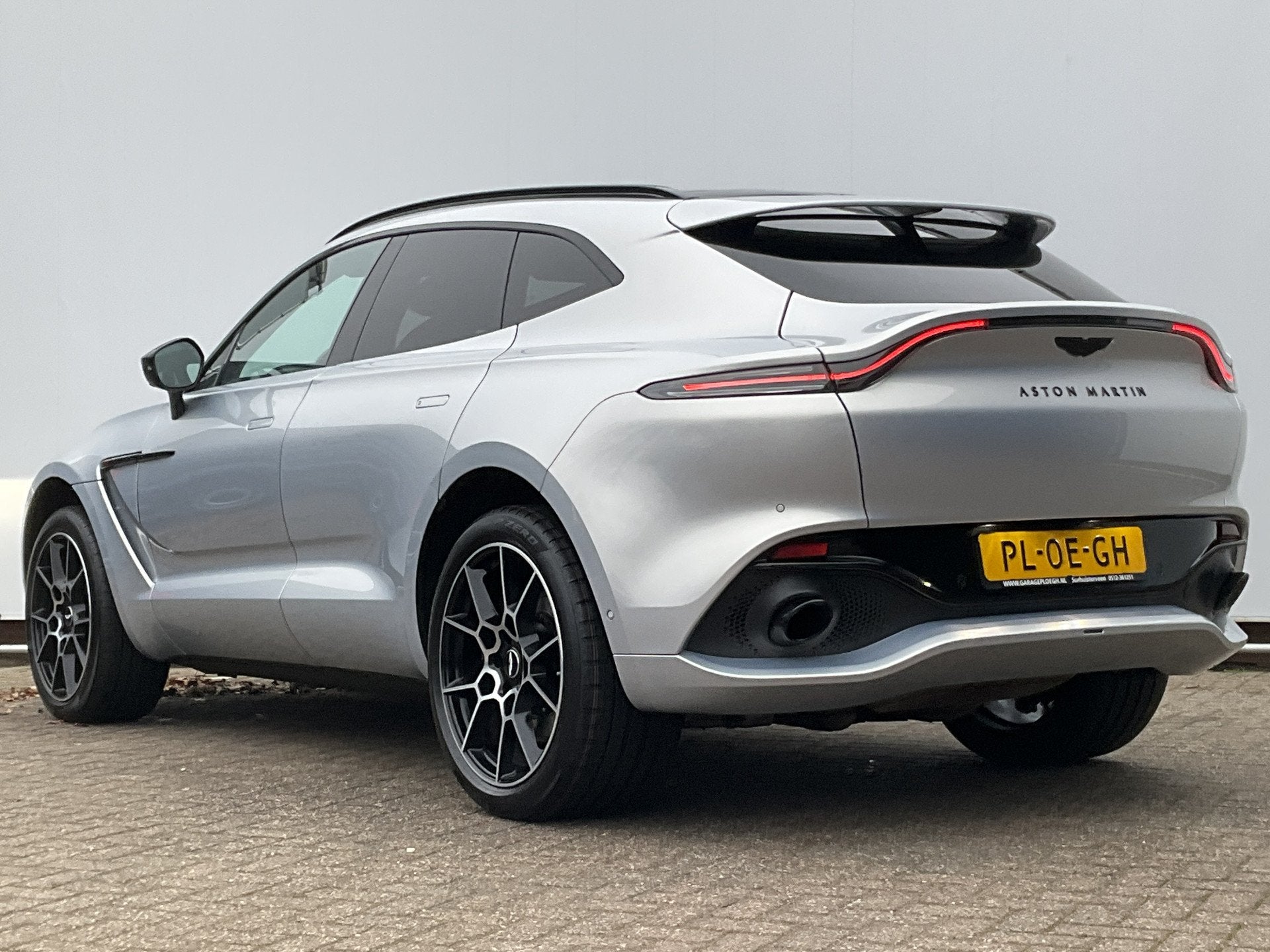 Foto 75 van Aston Martin Dbx 4.0 V8 360 Memory Stoelverw/koeling Sfeer