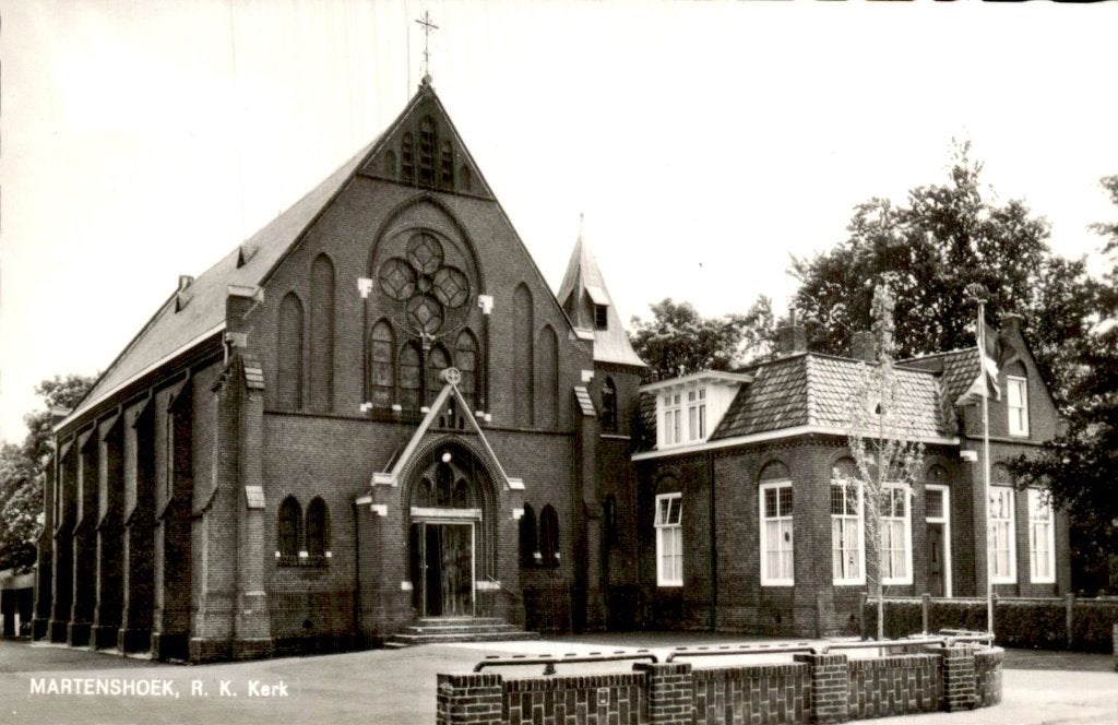 Martenshoek - R.K. Kerk - Voorgevel, Verzamelen, Ansichtkaarten | Nederland, Ophalen of Verzenden, 1960 tot 1980, Ongelopen, Groningen