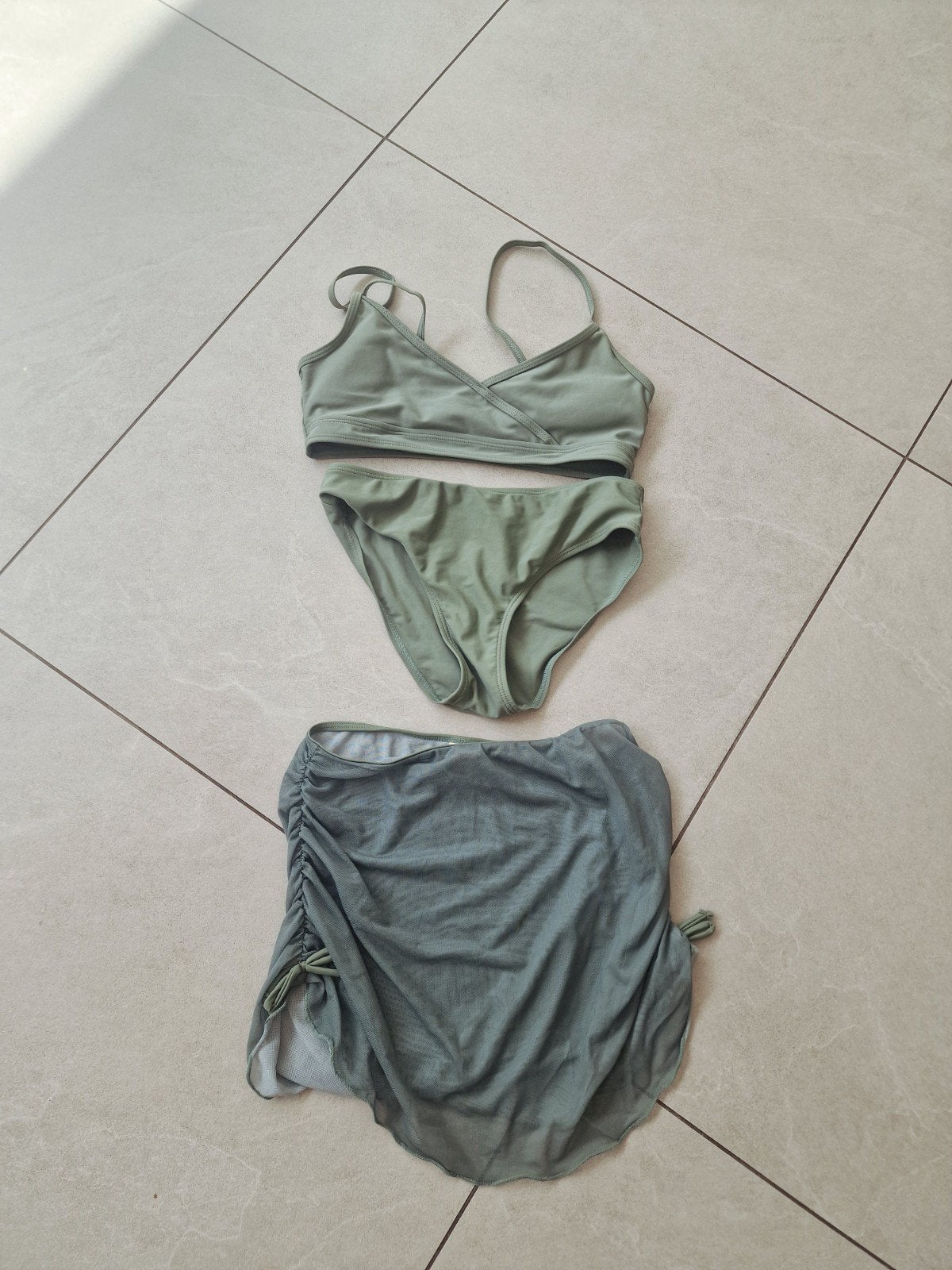 Leger groene bikini met rok, Meisje, Shein, Sport- of Zwemkleding, Ophalen of Verzenden